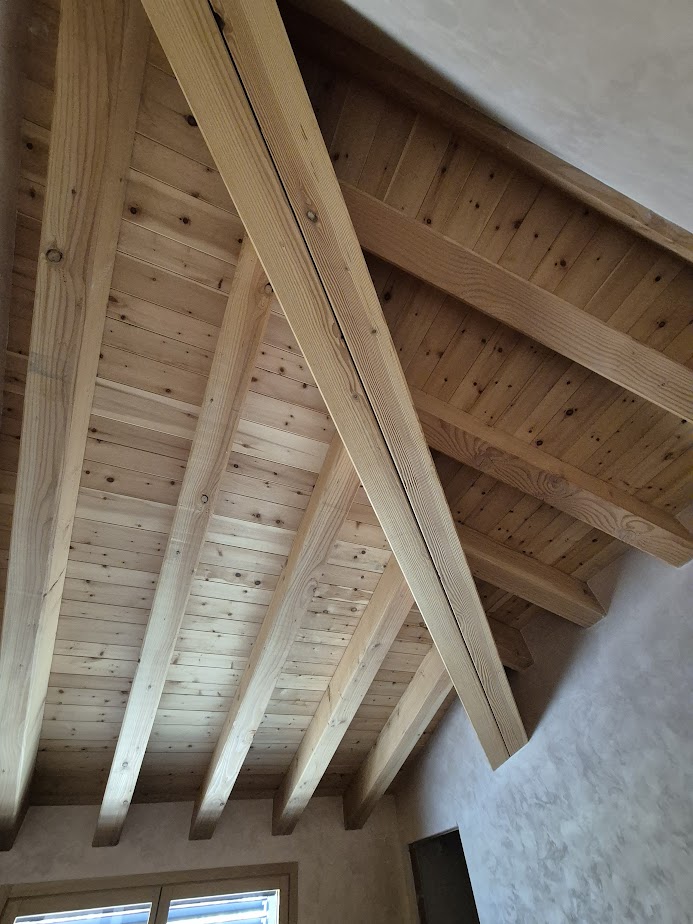 costruzione edificio in legno